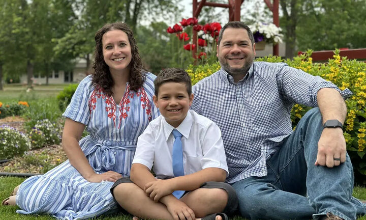 Cậu bé 9 tuổi yêu cầu bố mẹ ngừng mua quà cho mình vì lý do này