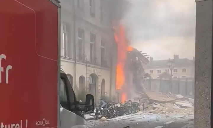 Nổ lớn rung chuyển Paris, hơn 37 người bị thương