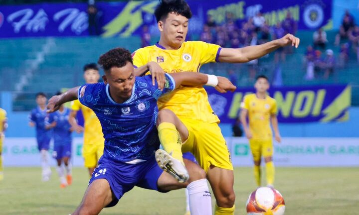 Đánh bại Khánh Hòa, CLB Hà Nội đua tam mã tranh ngôi đầu bảng