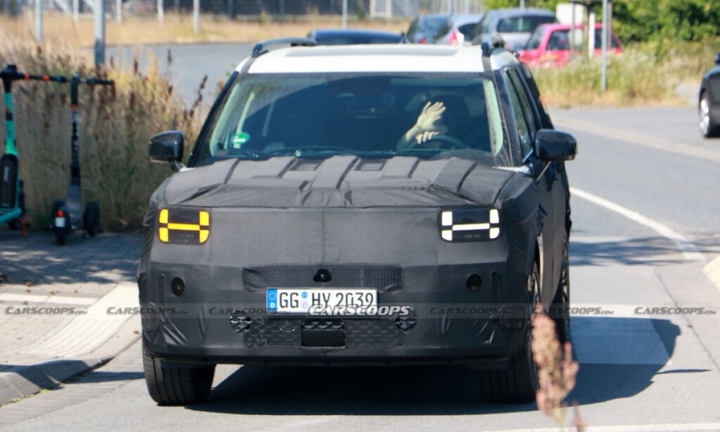 Hyundai Santa Fe 2024 gây ấn tượng với thiết kế đèn pha chữ H