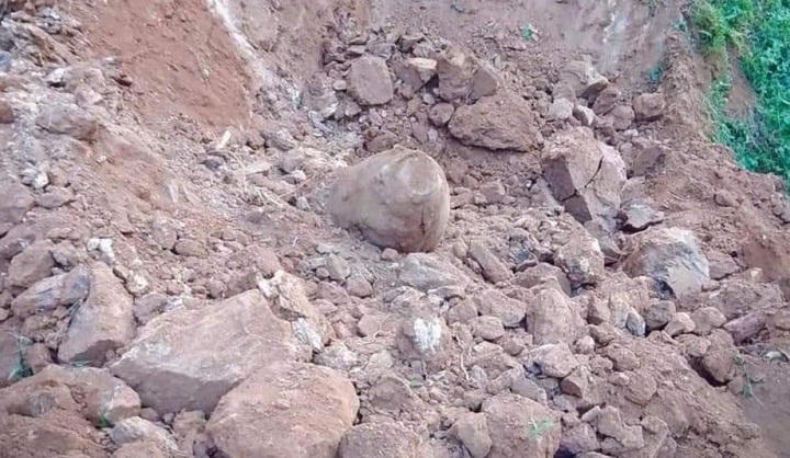 Phát hiện quả bom từ thời chiến tranh nặng 340 kg tại Yên Bái