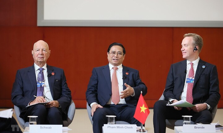 Thủ tướng dự phiên Đối thoại Chiến lược Quốc gia Việt Nam-WEF