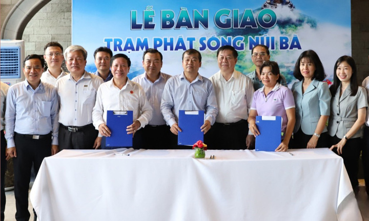 Đài Tiếng nói Việt Nam nhận bàn giao Trạm phát sóng núi Bà Đen Tây Ninh