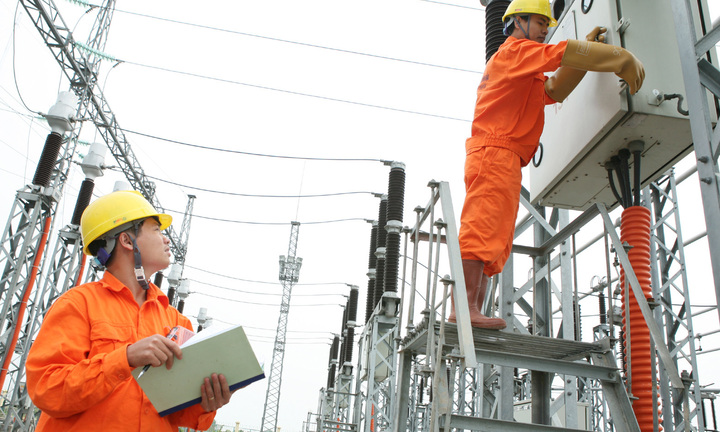 Thủ tướng yêu cầu cung ứng đủ điện cho nhân dân, cung ứng than trong nước cho sản xuất điện
