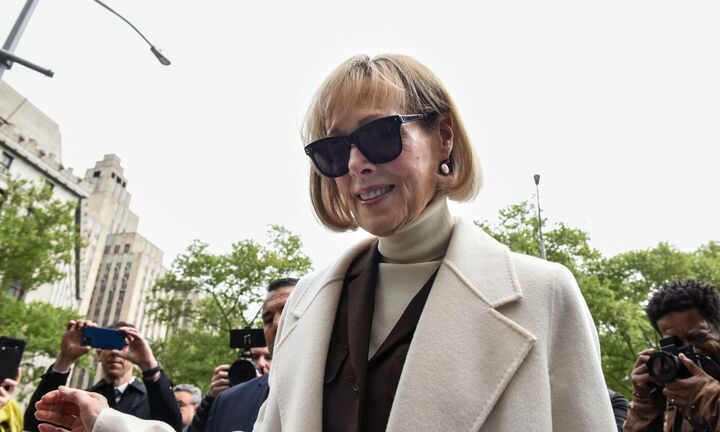 Ông Trump kiện bà Carroll vì tội phỉ báng sau vụ kiện xâm phạm tình dục