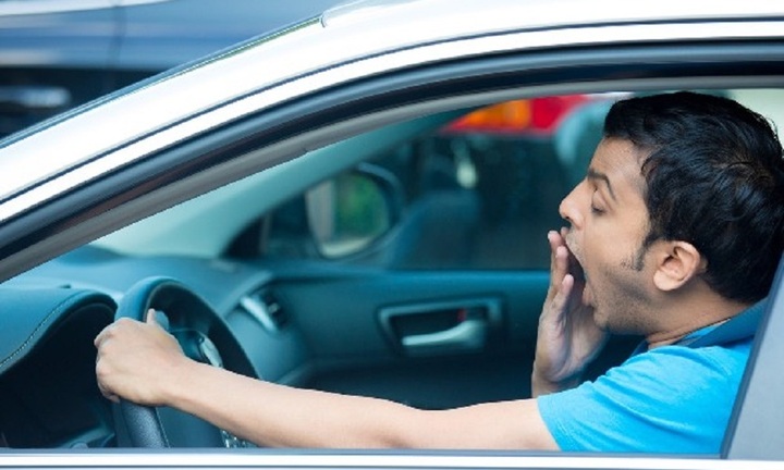 Những mẹo vặt giúp tài xế tỉnh táo khi lái xe vào ban đêm