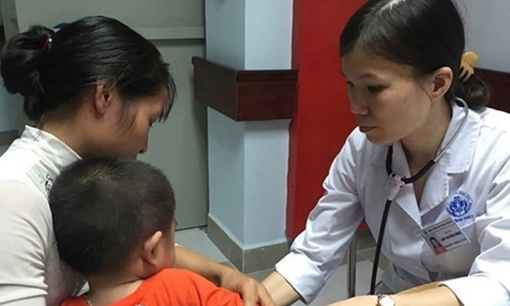 Thời gian hưởng chế độ khi nghỉ việc chăm con ốm thế nào?