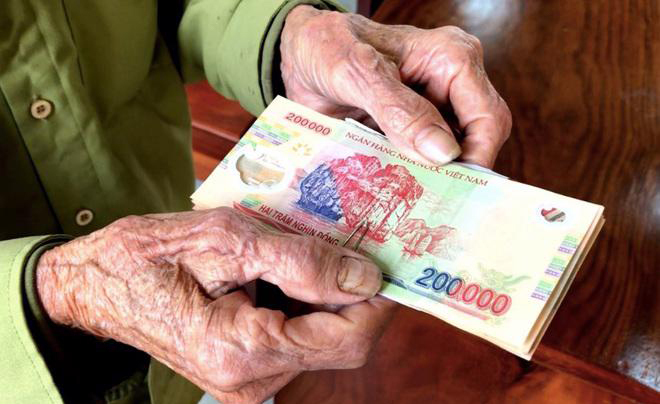 Chính phủ tăng lương hưu, trợ cấp bảo hiểm xã hội và trợ cấp hàng tháng từ 1/7