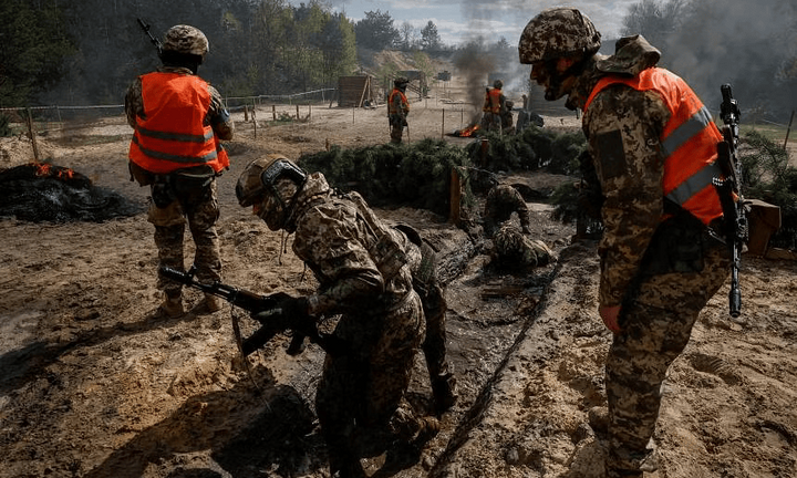 Tổng thống Ukraine ra lệnh siết chặt an ninh biên giới với Belarus