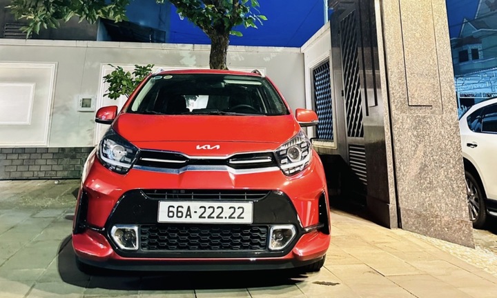 KIA Morning biển ngũ quý 2 đội giá 2 tỷ đồng