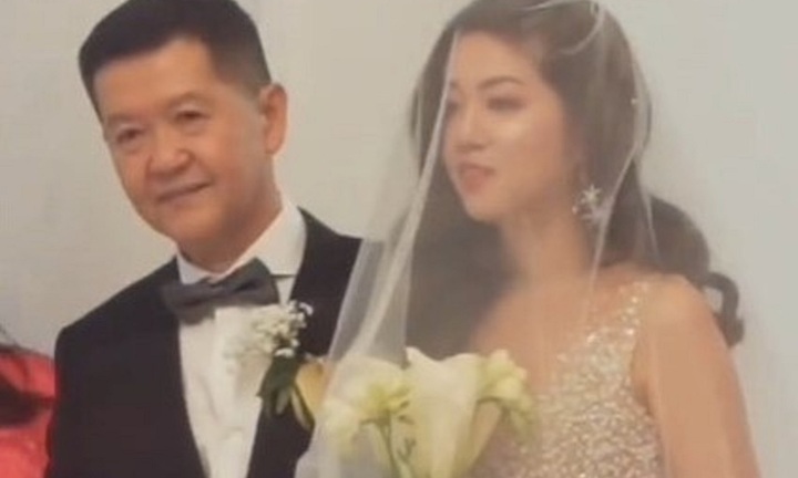 Câu nói của bố cô dâu khiến người xem rơi nước mắt