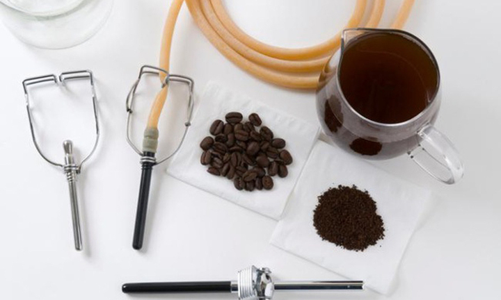 Vỡ đại tràng do thụt cà phê thải độc