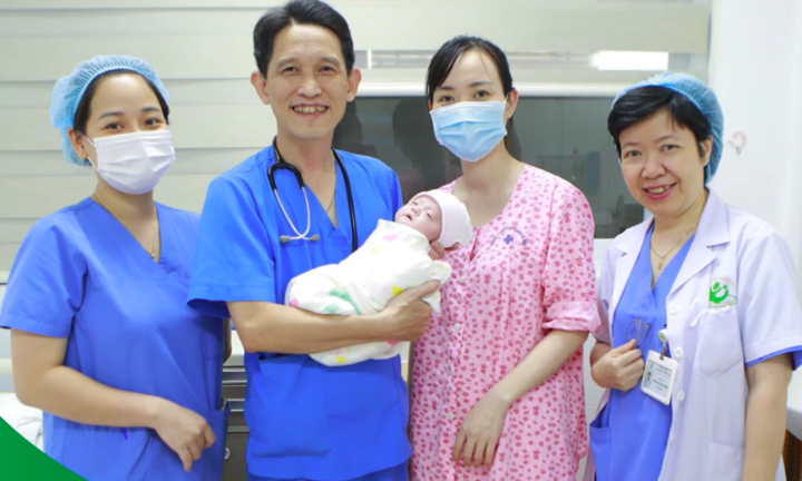 Sự sống kỳ diệu của em bé sinh non nặng 400g