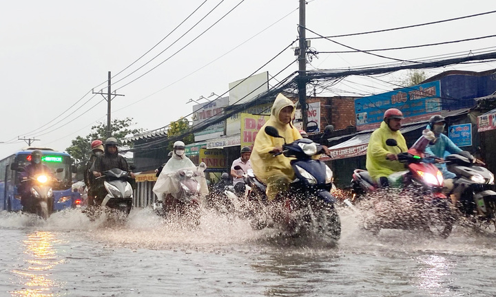 Tại sao TP.HCM cứ mưa lớn là ngập?