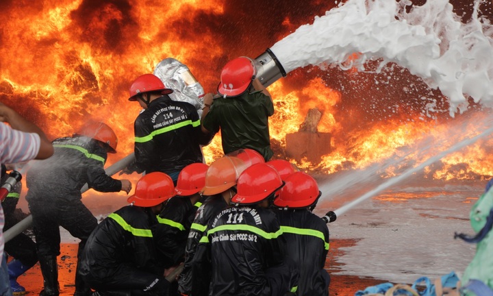 Đến 2030, mỗi quận huyện sẽ có tối thiểu 1 đội cảnh sát PCCC và cứu nạn, cứu hộ