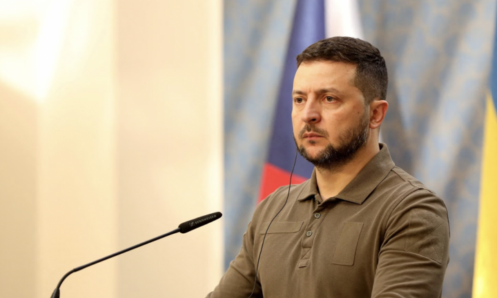 Tổng thống Ukraine nói NATO thiếu quyết đoán