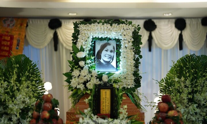 Đưa tiễn nhà thơ Lâm Thị Mỹ Dạ về miền mây trắng