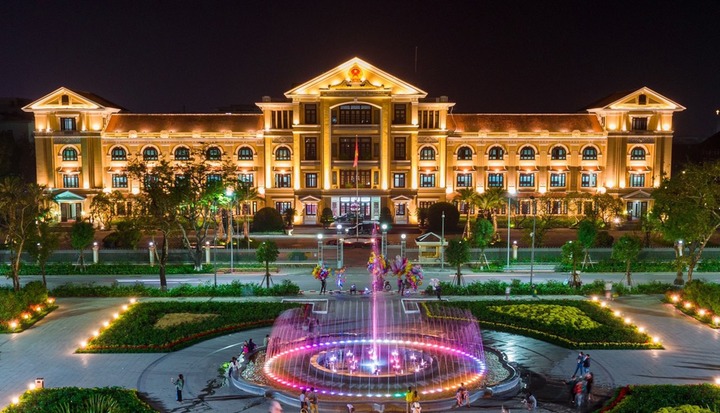 Thừa Thiên - Huế chuyển vị trí 76 cán bộ để phòng ngừa tham nhũng