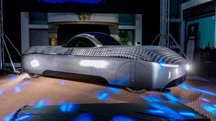 Chi tiết mẫu ô tô bay chạy hoàn toàn bằng điện đang gây sốt