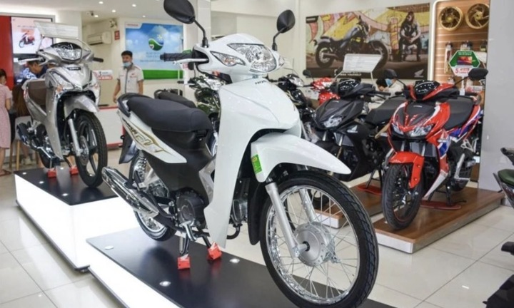 Giá bán chạm đáy, thị trường xe máy 'ế hoàn ế'