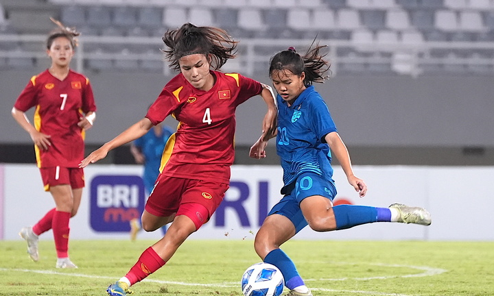 Trực tiếp bóng đá nữ U19 Việt Nam 1-2 U19 Thái Lan: Linh Trang toả sáng