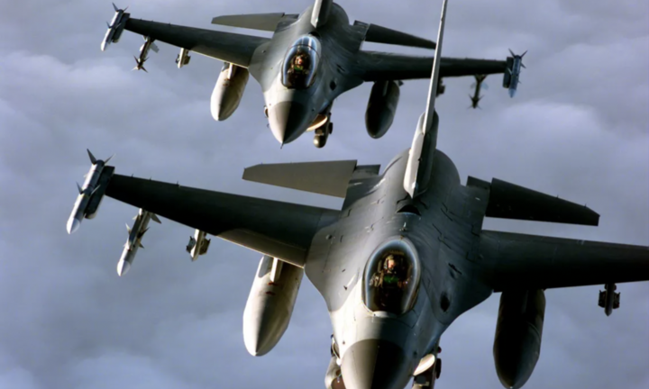 Nhà Trắng bật đèn xanh, cho phép huấn luyện phi công Ukraine sử dụng F-16