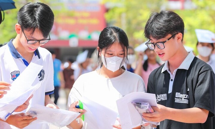 Top 10 trường THPT ở Hà Nội có điểm thi tốt nghiệp cao nhất từng môn