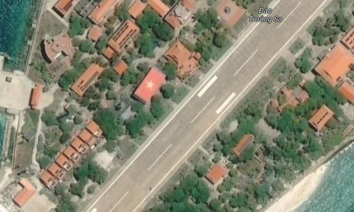Google đã thay ảnh vệ tinh hiển thị rõ quốc kỳ Việt Nam tại đảo Trường Sa Lớn