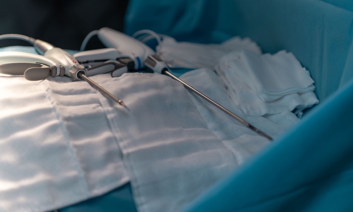 Phân biệt phương pháp nâng ngực dùng dao siêu âm Harmonic