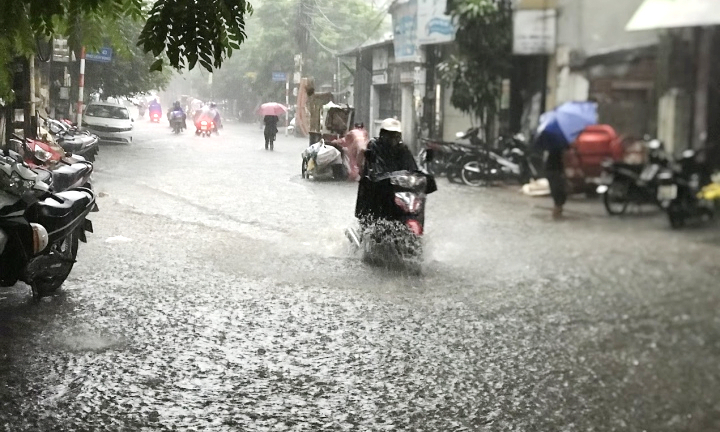 Mưa lớn ở Bắc Bộ, Thanh Hóa, Nghệ An và dự báo thời tiết ngày 19/7