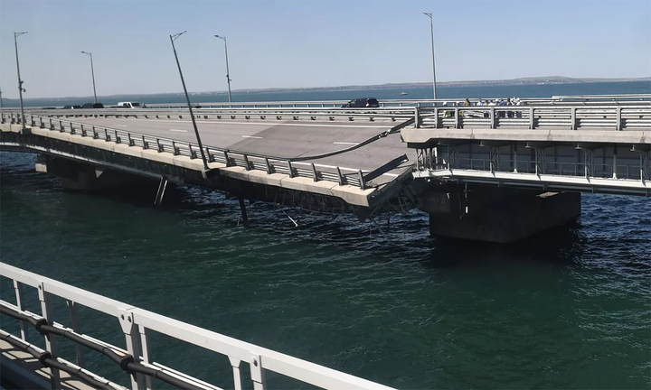 Tổng thống Zelensky: Ukraine coi cầu Crimea là mục tiêu quân sự