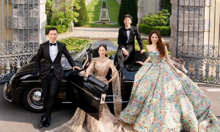 Vợ tài tử Chân Tử Đan mặc váy cưới của NTK Phạm Đăng Anh Thư