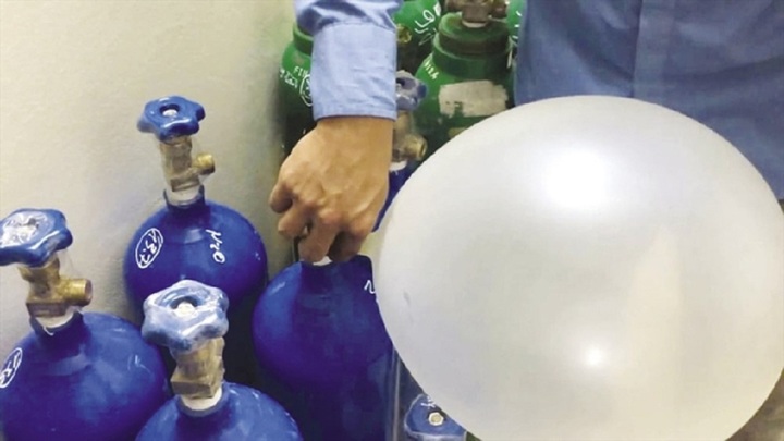  Thường xuyên hít bóng cười, cô gái trẻ ở TP.HCM tổn thương tủy sống cổ