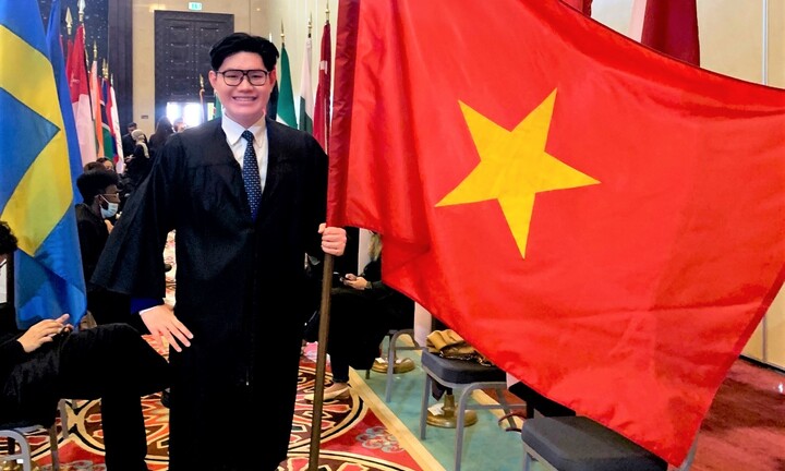 Nam sinh Quảng Ngãi từng đỗ 21 trường đại học tốt nghiệp sớm xuất sắc ở Mỹ