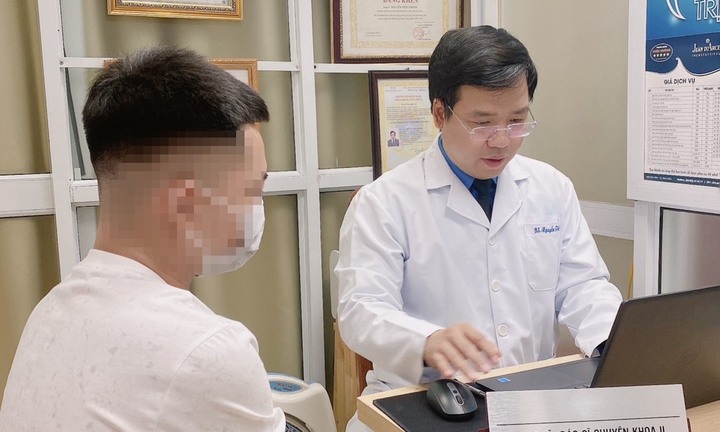 Hôn người lạ khi đi bar, người đàn ông mắc sùi mào gà