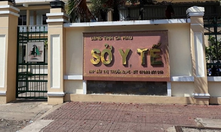 Cách chức Giám đốc Sở Y tế Cà Mau