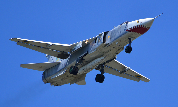 Nga dùng tên lửa Kinzhal tấn công căn cứ Su-24 của Ukraine