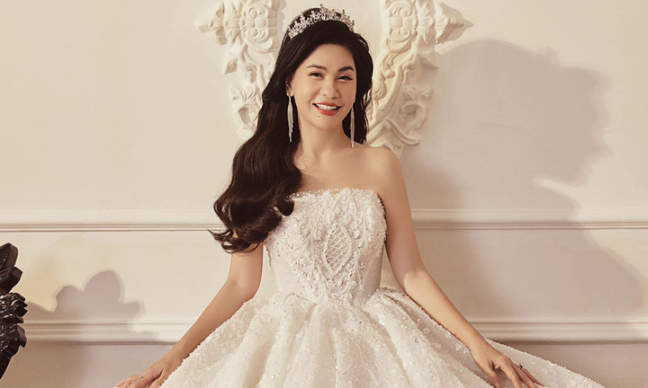 Sự thật việc Cát Phượng chụp ảnh cưới, lên xe hoa ở tuổi 53