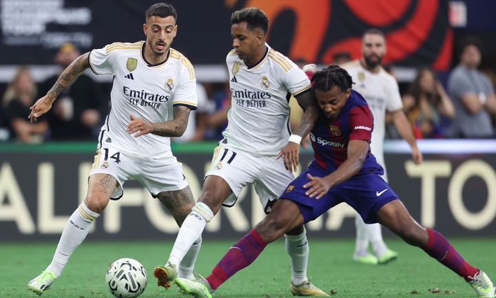  Kết quả bóng đá: Barcelona thắng đậm Real Madrid