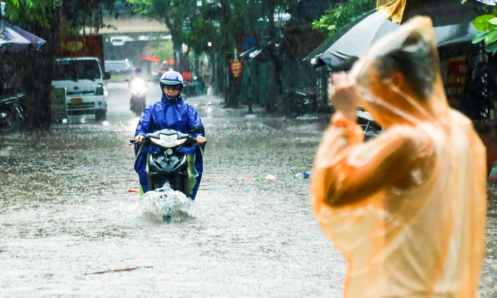Nhiều nơi trên cả nước mưa to trong ngày đầu tháng 8