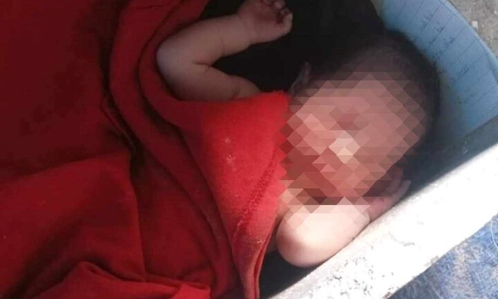 Bé gái sơ sinh bị bỏ rơi kèm lời nhắn 'Em không đủ khả năng nuôi bé'