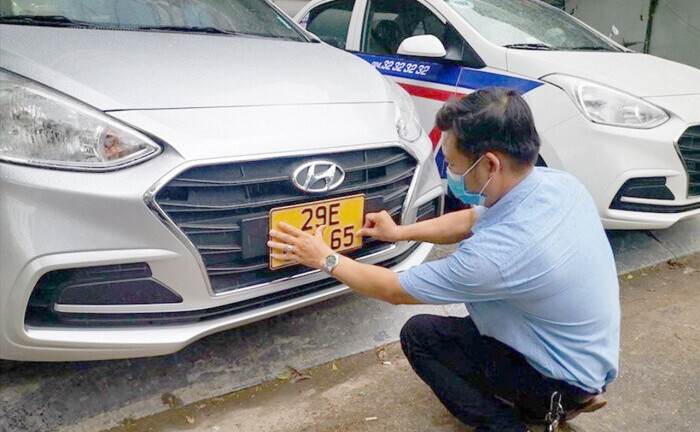 Xe ô tô biển màu vàng là xe gì?