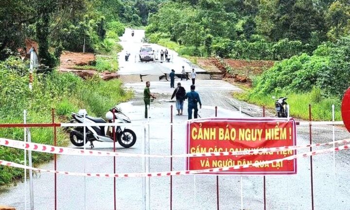 Đường tránh Bảo Lộc nứt toác, phong tỏa đoạn sụt lún nghiêm trọng