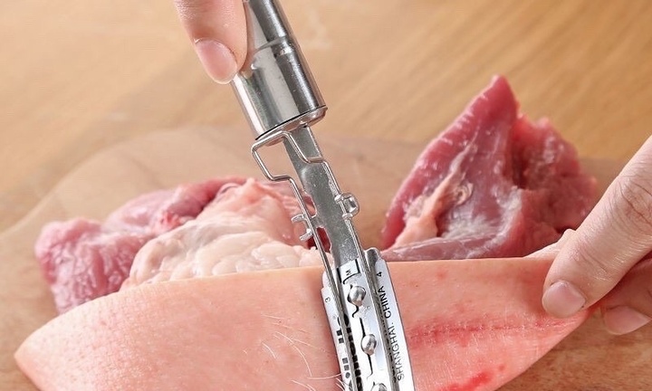 Mẹo làm sạch lông trên da heo