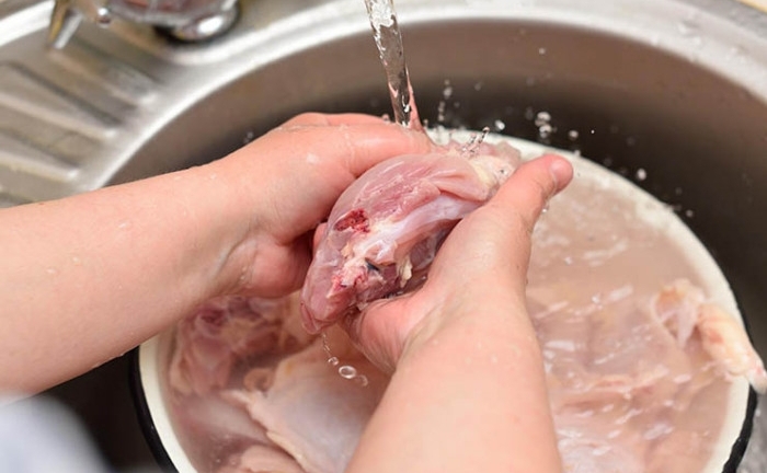 Những loại thực phẩm không nên rửa trước khi chế biến