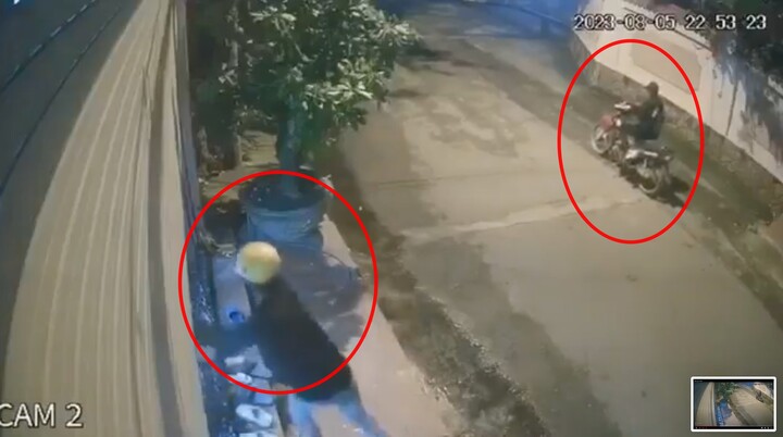 Truy tìm 2 tên côn đồ mang hung khí vào đập phá nhà dân