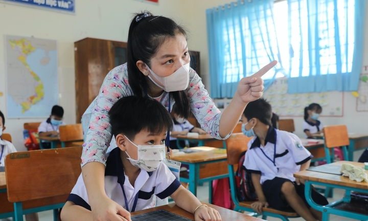 Chi tiết bảng lương của giáo viên các cấp mới nhất năm 2025