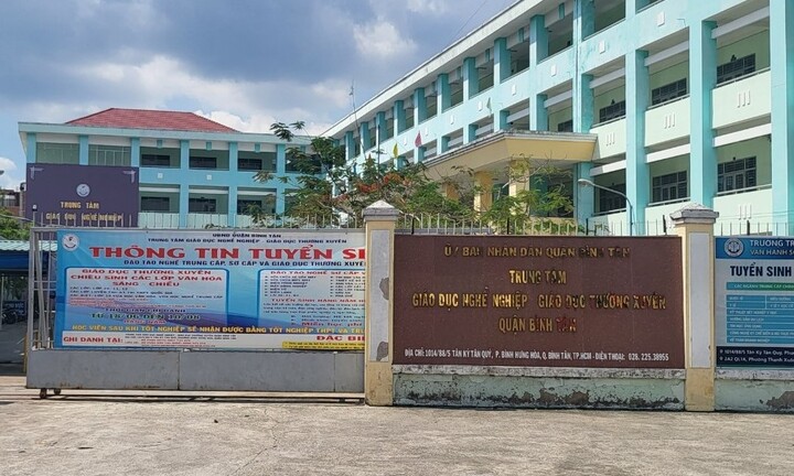 TP.HCM: Nghỉ học 67 ngày, không đủ điều kiện thi vẫn đỗ tốt nghiệp THPT