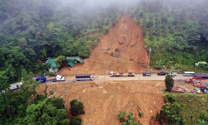 Sạt lở, lũ quét gây thiệt hại nghiêm trọng, Thủ tướng chỉ đạo khẩn