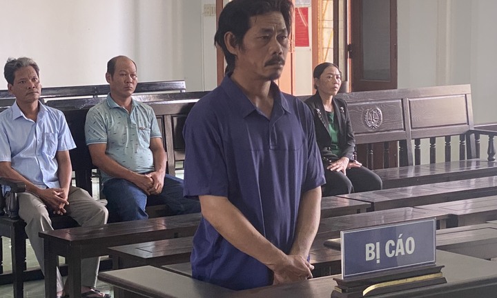 Chém người nhắc nhở hát karaoke ồn ào, người đàn ông lãnh án 6 năm tù 